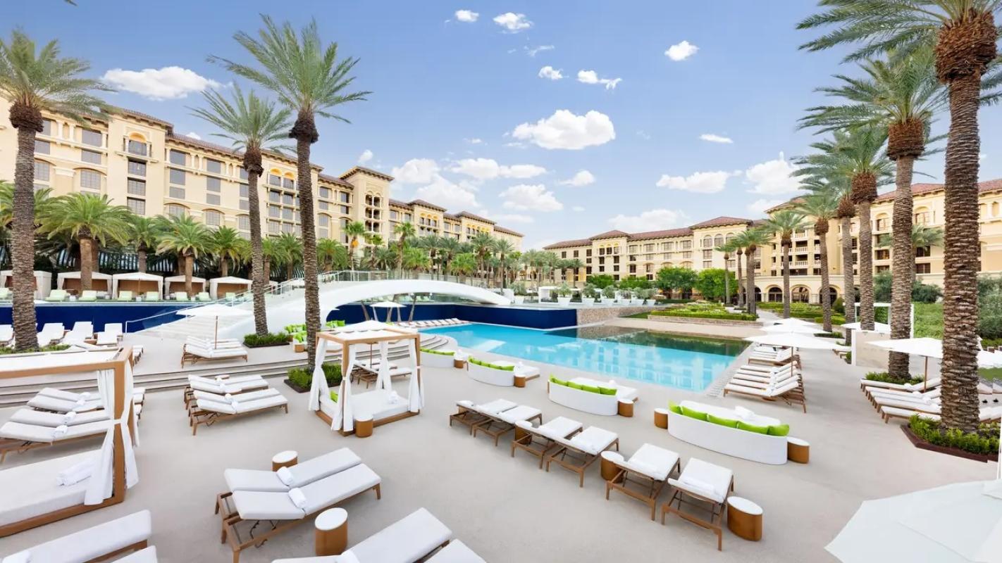 The Retreat Pool at GVR