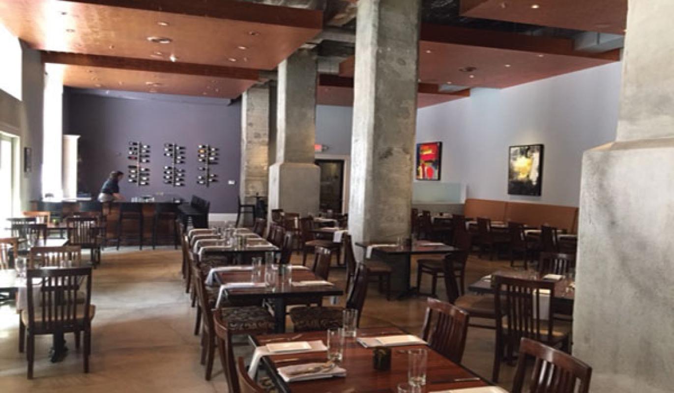 Intimate Vibes at Registry Bistro’s Lounge